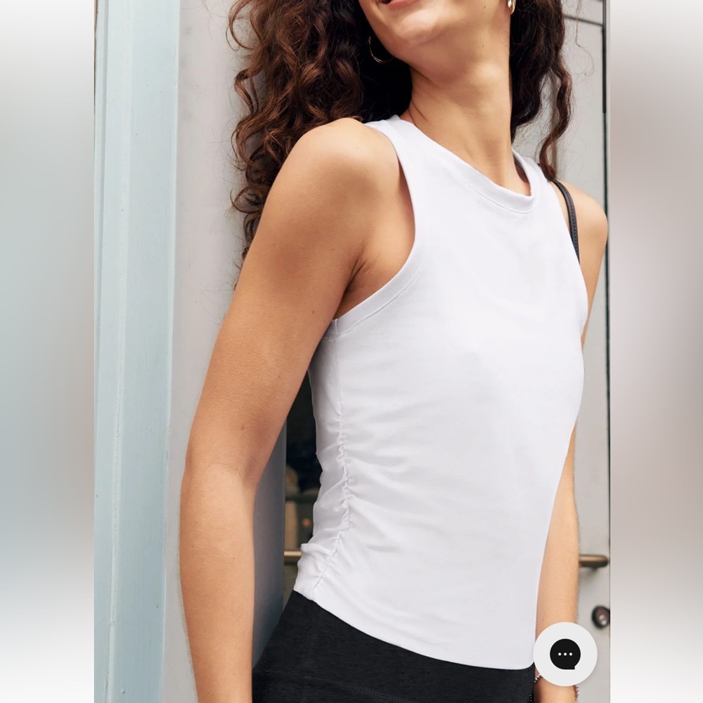 Beyond Yoga White Crewneck Ruched Side Tank